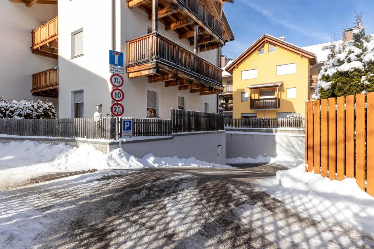 Apartament Casa Flora Dobbiaco Zewnętrze zdjęcie